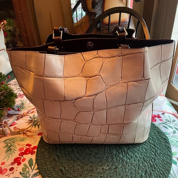 EUC DOONEY AND BOURKE LARGE LEATHER BARLOW BAG - Picture 2 of 8